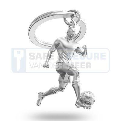 Metalmorphose sleutelhanger voetbalspeler in zilverkleur, met bal aan de voet 